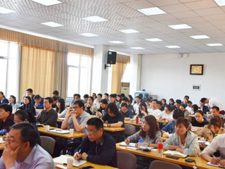kaiyun开云（中国）召开学生资助工作业务培训会-----2018年辅导员素质能力培训系列之一