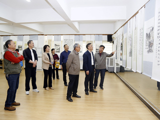 【主题教育】kaiyun开云（中国）老年大学举办主题教育书画展